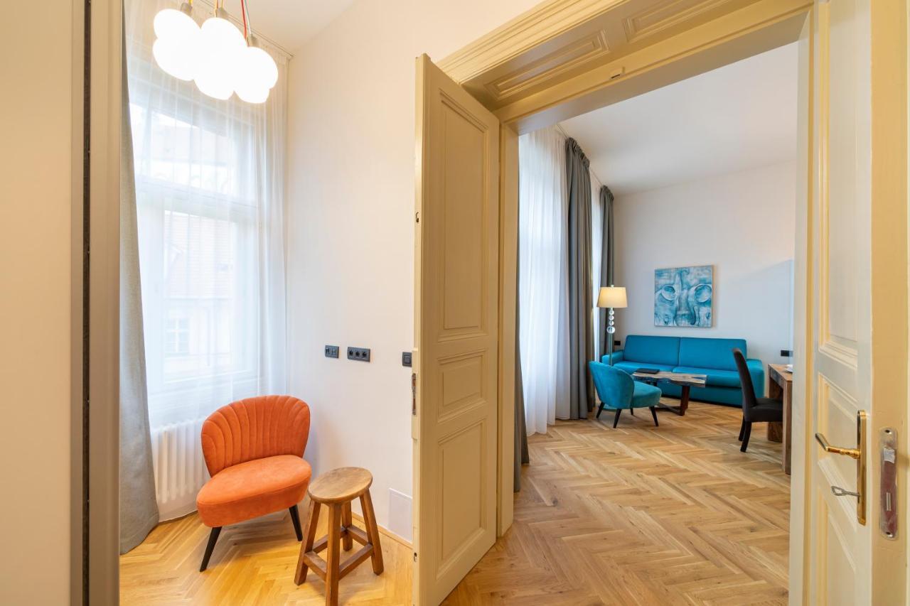 Old Town - Jungmannova Apartment *